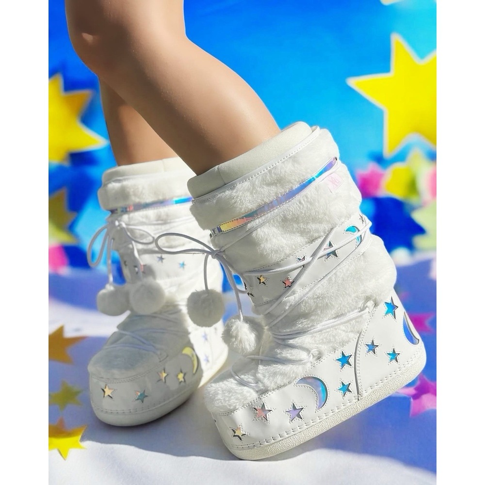YRU Blizz Luna Reflective Goth White SNOW boots insulated Vegan New Sz 8